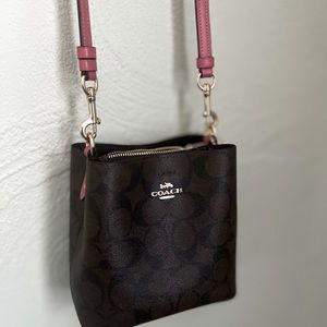 New Coach Crossbody